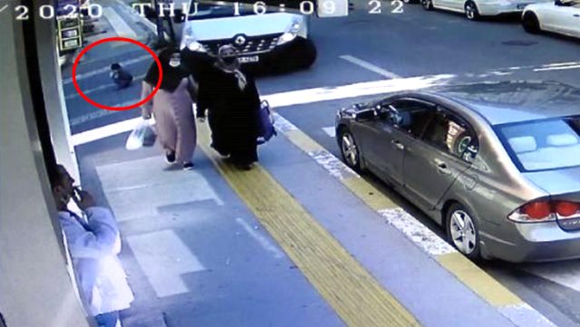 7 yaşındaki Emir'i hayattan koparan kaza anı kamerada!