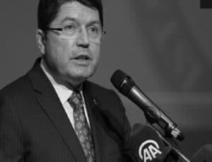 Adalet Bakanı Tunç, Özgür Özel’e seslendi: ‘Sonunuz CHP’nin eski genel başkanı gibi olur’