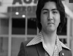 Ferdi Tayfur’un genç hayranı hastane önünde nöbet tutuyor: ‘Bu bir hastalık gibi bir şey’