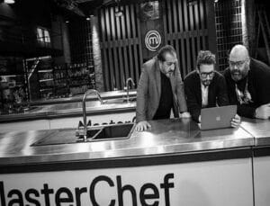 MasterChef’te son 5’e gelirken heyecan dorukta: Eleme adayları ve dokunulmazlık sahibi belli oldu, ‘suç aleti’ bulundu